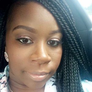 Meet your Posher, Courtney